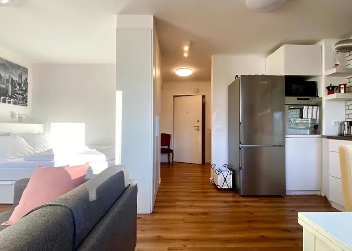 Little Plaza Centre Apartament *