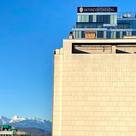 Little Plaza Centre Lägenhet *