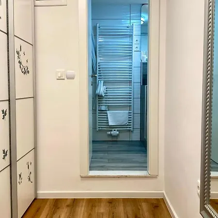 Little Plaza Centre Apartment