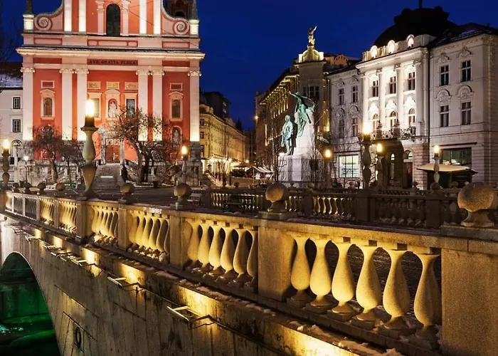 Little Plaza Centre *