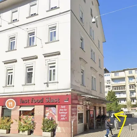 Little Plaza Centre Λιουμπλιάνα